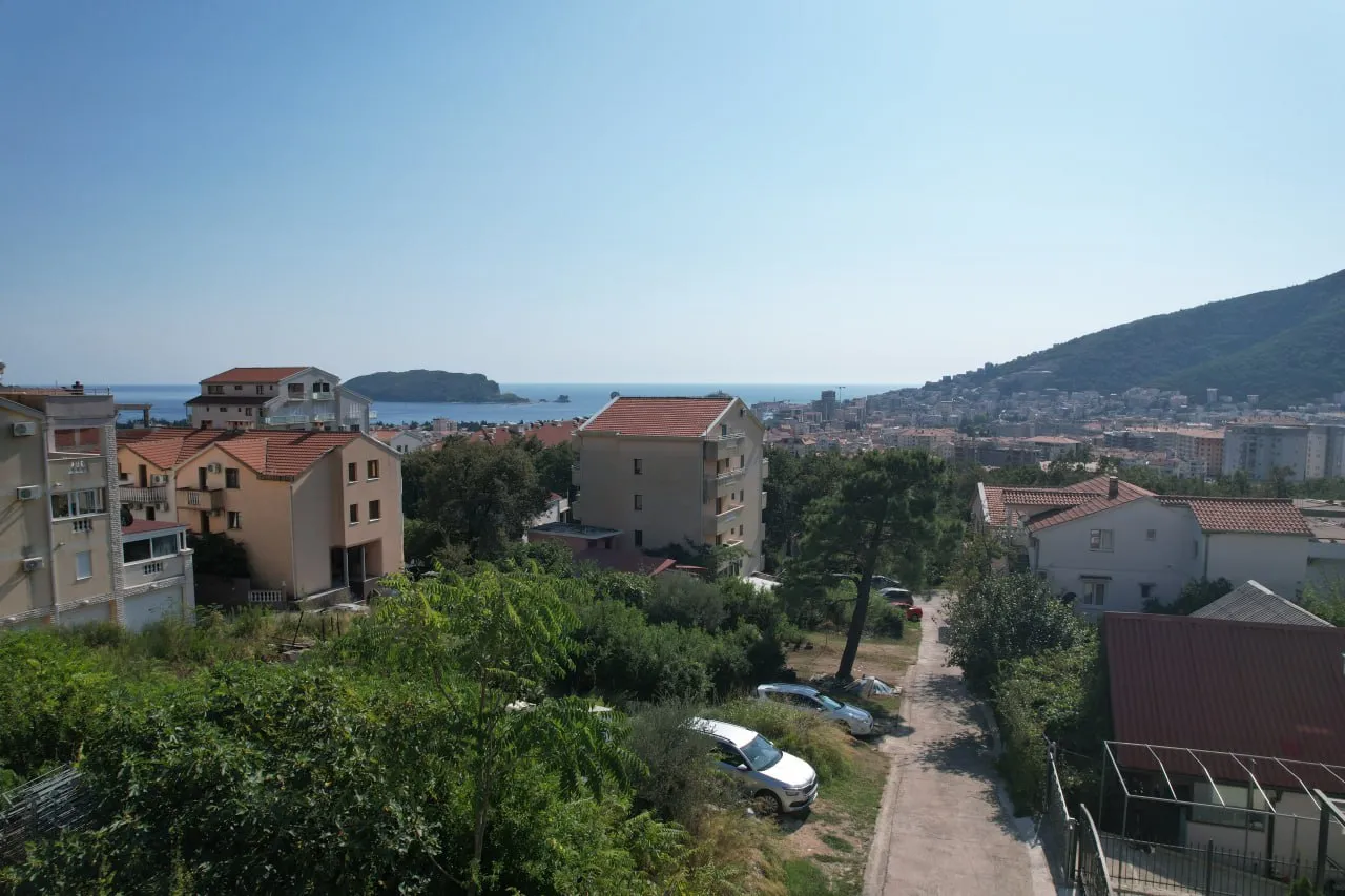 A plot of 261m² in Budva